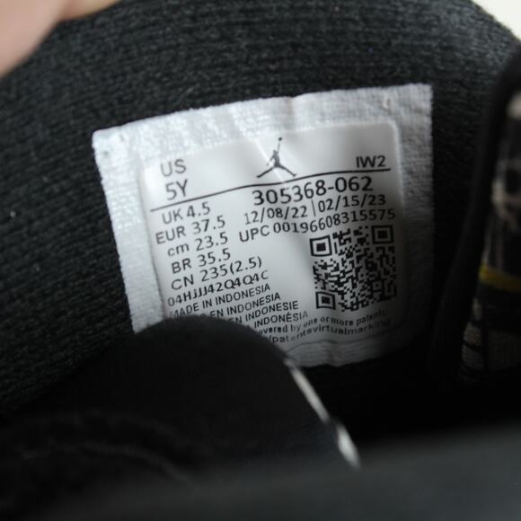 Nike Air Jordan 8 Retro Playoff Black Blue Red 305368-062 Youth Size 5Y - Picture 7 of 7